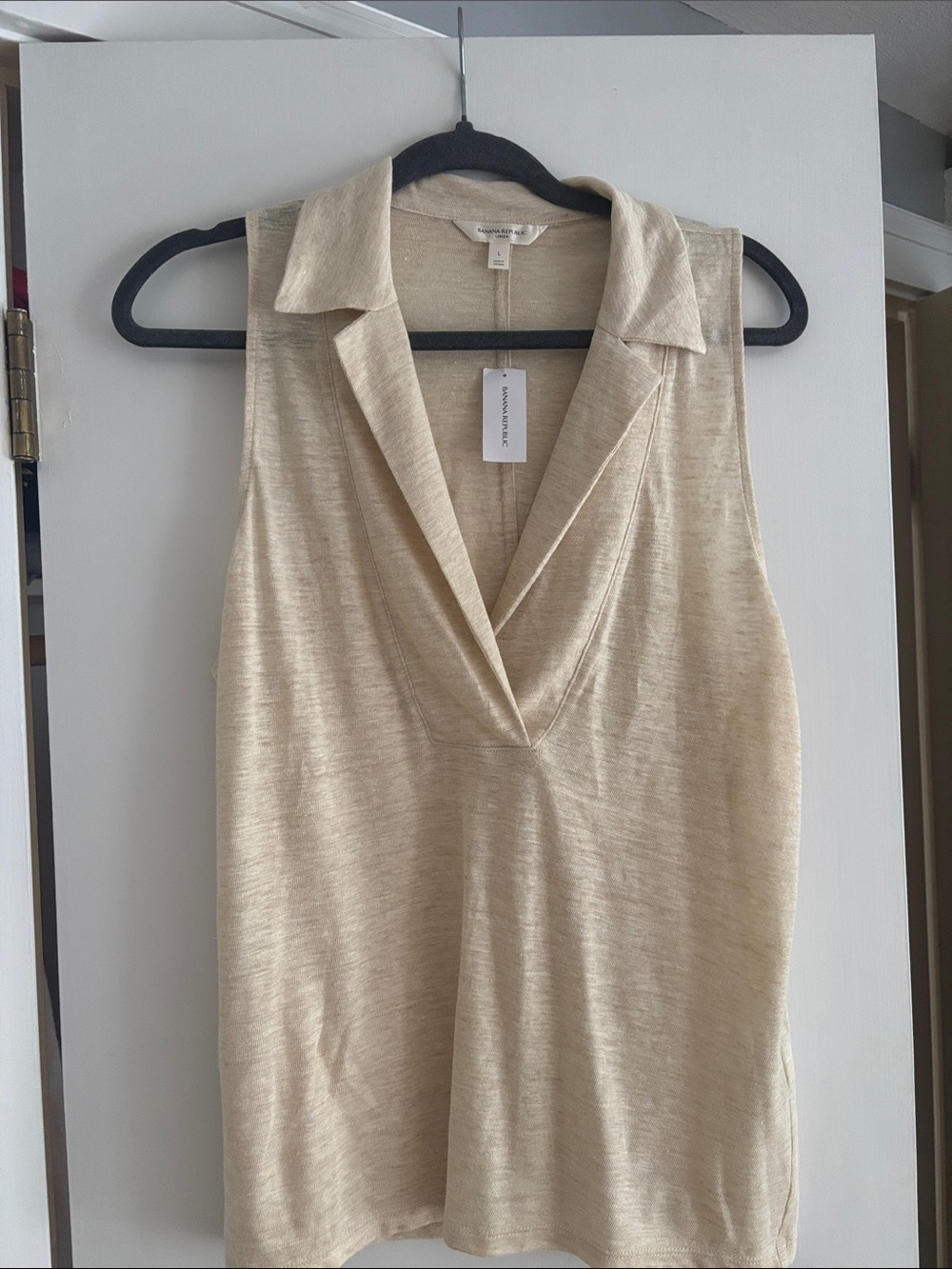 Banana Republic Linen Collared Sleeveless Knit Top in Light Beige